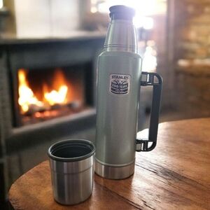 Stanley Classic Green Insulated Bottle with Cup